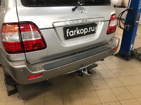 Фаркоп Galia для Toyota Land Cruiser J100 VX 1998-2008 T050A в Новосибирск