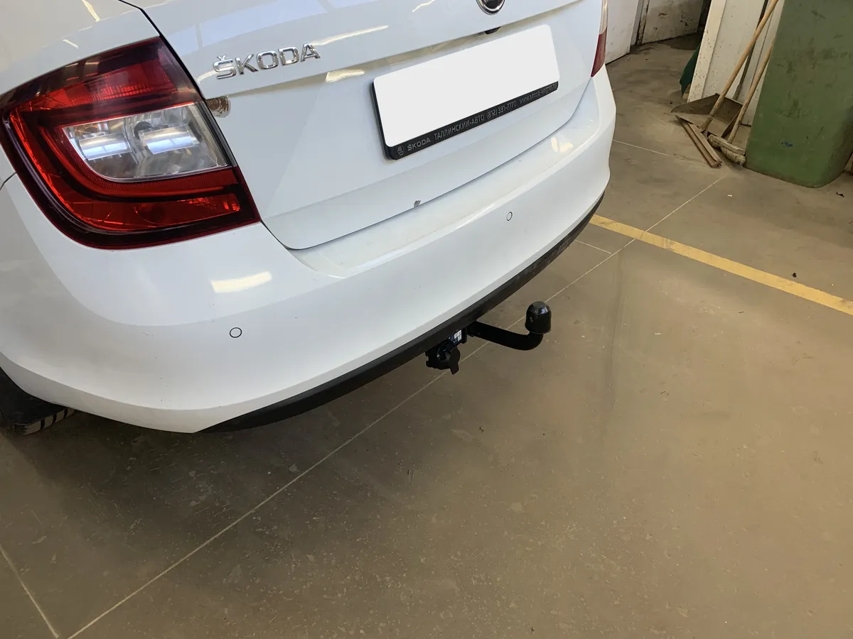 Фаркоп Berg для Skoda Rapid 2014-2020 F.5112.001 в Новосибирск Фаркоп Berg для Skoda Rapid 2014-2020 F.5112.001 в Новосибирск