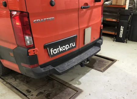 Фаркоп Galia для Volkswagen Crafter 2017-, (для а/м со ступенькой, одинарные колеса сзади)  V085A в Новосибирск