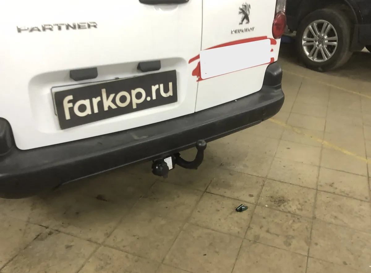 Фаркоп Steinhof для Peugeot Partner 2008-, (L2) C-015 в Новосибирск Фаркоп Steinhof для Peugeot Partner 2008-, (L2) C-015 в Новосибирск