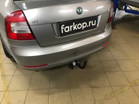 Фаркоп Лидер Плюс для Skoda Octavia 2008-2013 (только лифтбек) S106-A в Новосибирск