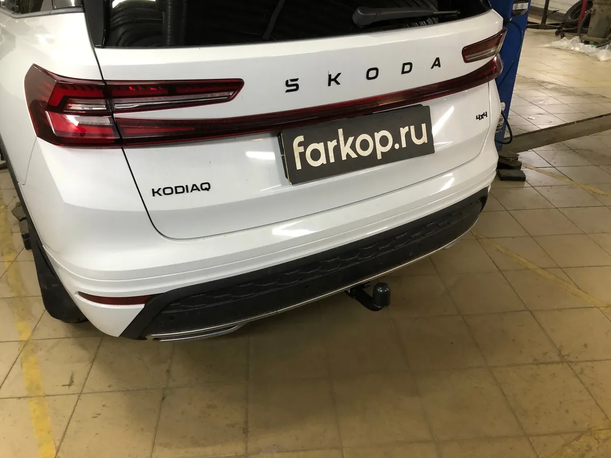 Фаркоп Steinhof для Skoda Kodiaq 2023- S-292 в Новосибирск Фаркоп Steinhof для Skoda Kodiaq 2023- S-292 в Новосибирск