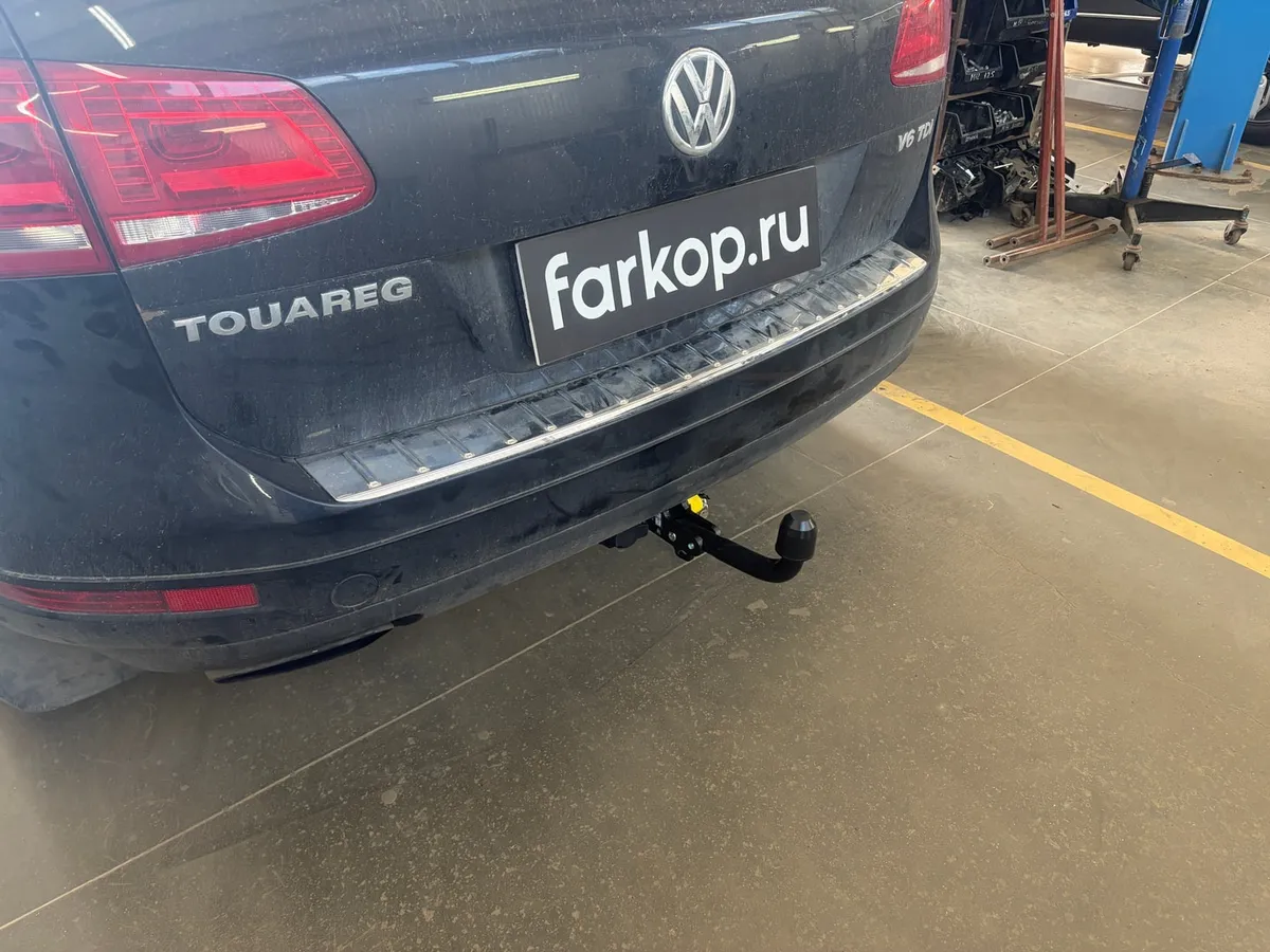 Фаркоп Berg для Volkswagen Touareg 2010-2018 F.5813.003 в Новосибирск Фаркоп Berg для Volkswagen Touareg 2010-2018 F.5813.003 в Новосибирск