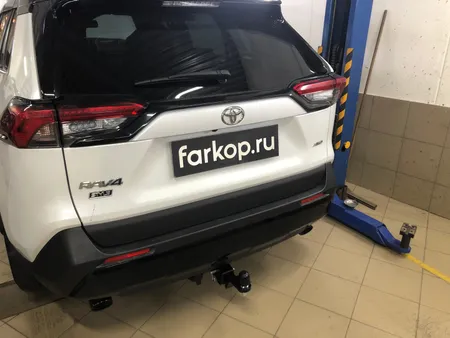Фаркоп Berg для Toyota RAV4 2019- F.5717.002 в Новосибирск