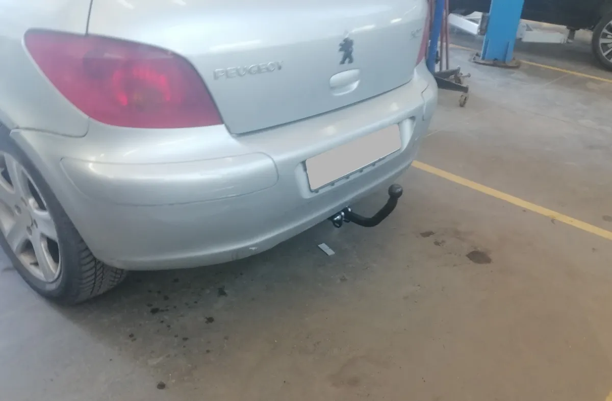 Фаркоп Лидер плюс для Peugeot 307 (хетчбек) 2001-2008 P106-A в Новосибирск Фаркоп Лидер плюс для Peugeot 307 (хетчбек) 2001-2008 P106-A в Новосибирск