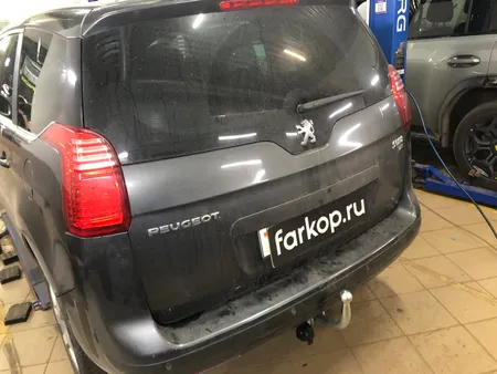 Фаркоп Galia для Peugeot 5008 2010-2016 C051A в Новосибирск